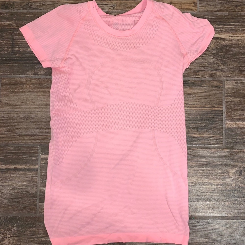 Lululemon swiftly tech short sleeve